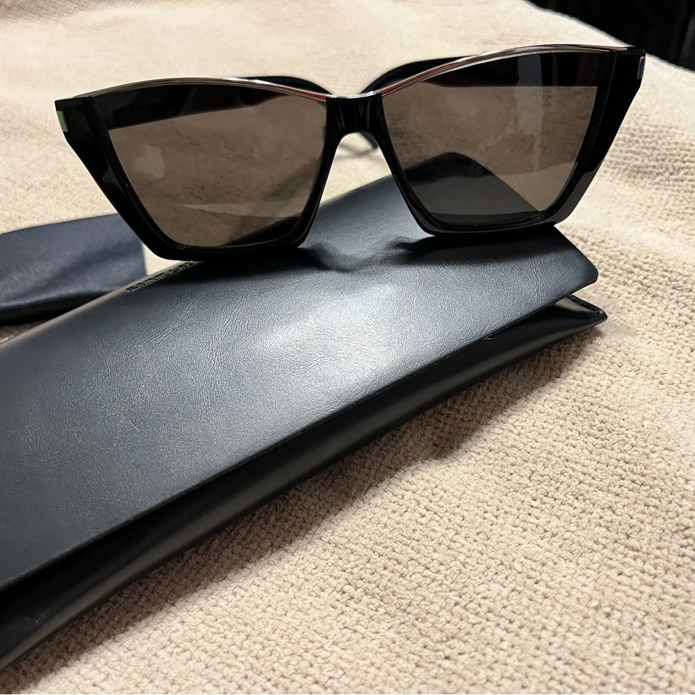 YVES SAINT LAURANT black fashion sunglasses